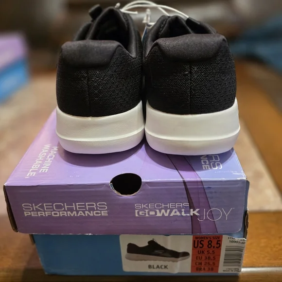 Skechers Gowalk Joy Black Sneakers with 5GEN cushioned midsoles. - Picture 4 of 4